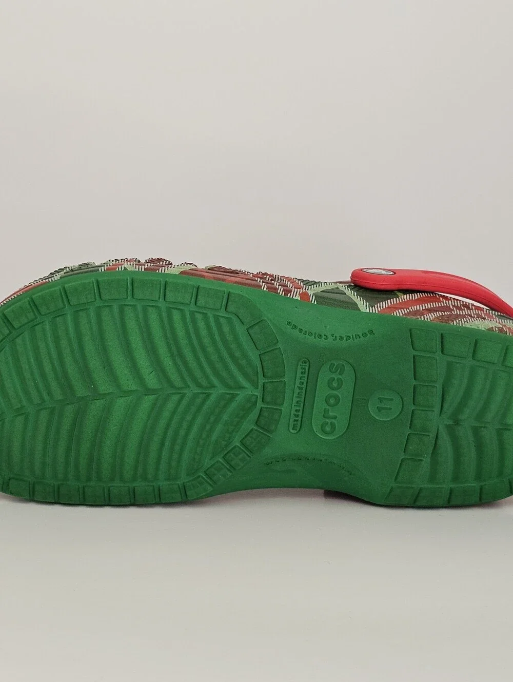 Crocs Baya Holiday Plaid Clog Men's Size 11 Red/Green/White